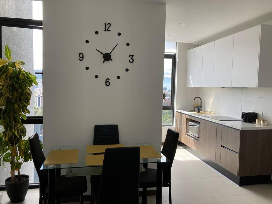 Confort Suite La Carolina Quito Bagian luar foto