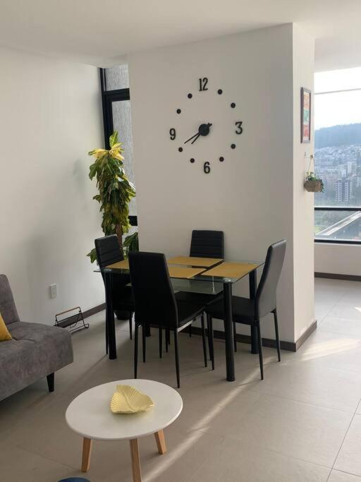 Confort Suite La Carolina Quito Bagian luar foto