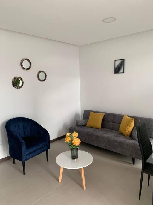 Confort Suite La Carolina Quito Bagian luar foto