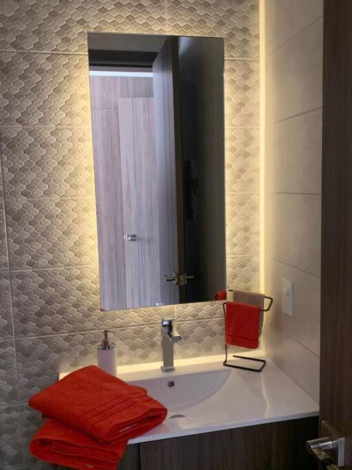 Confort Suite La Carolina Quito Bagian luar foto