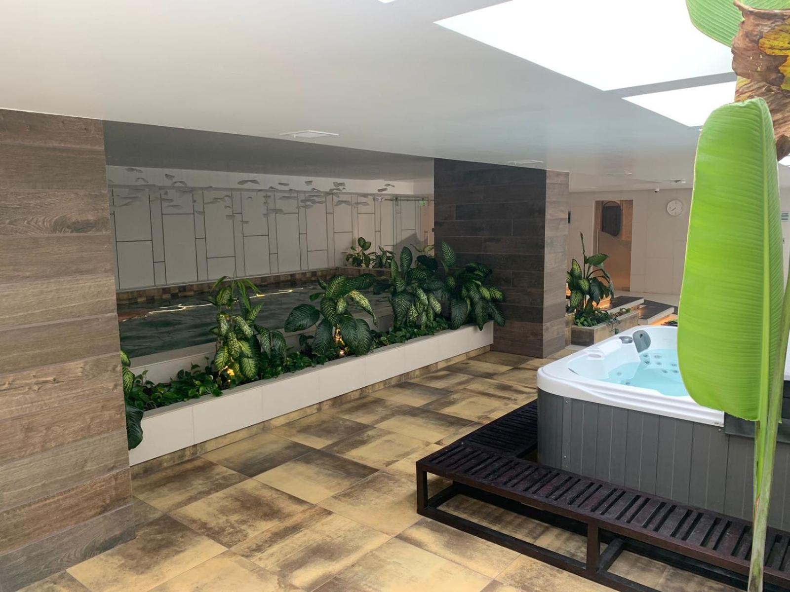 Confort Suite La Carolina Quito Bagian luar foto