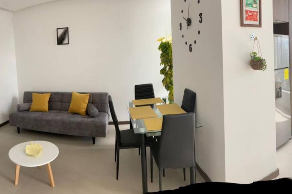 Confort Suite La Carolina Quito Bagian luar foto